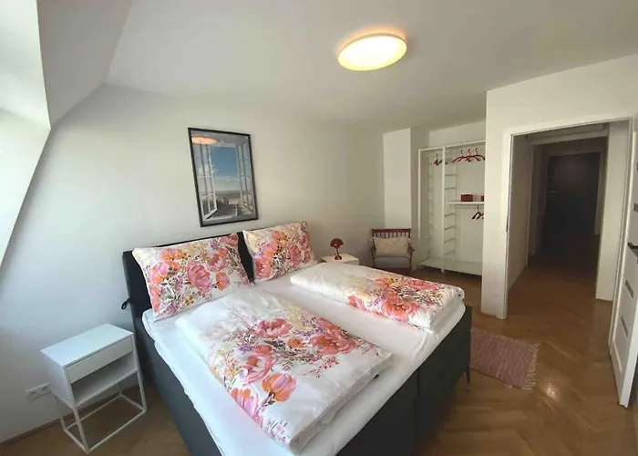& Modern In Trendy Area L Hg22 *