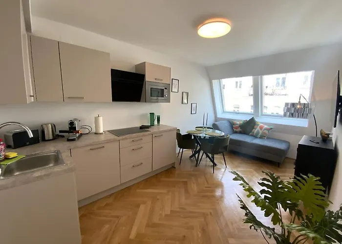 & Modern In Trendy Area L Hg22